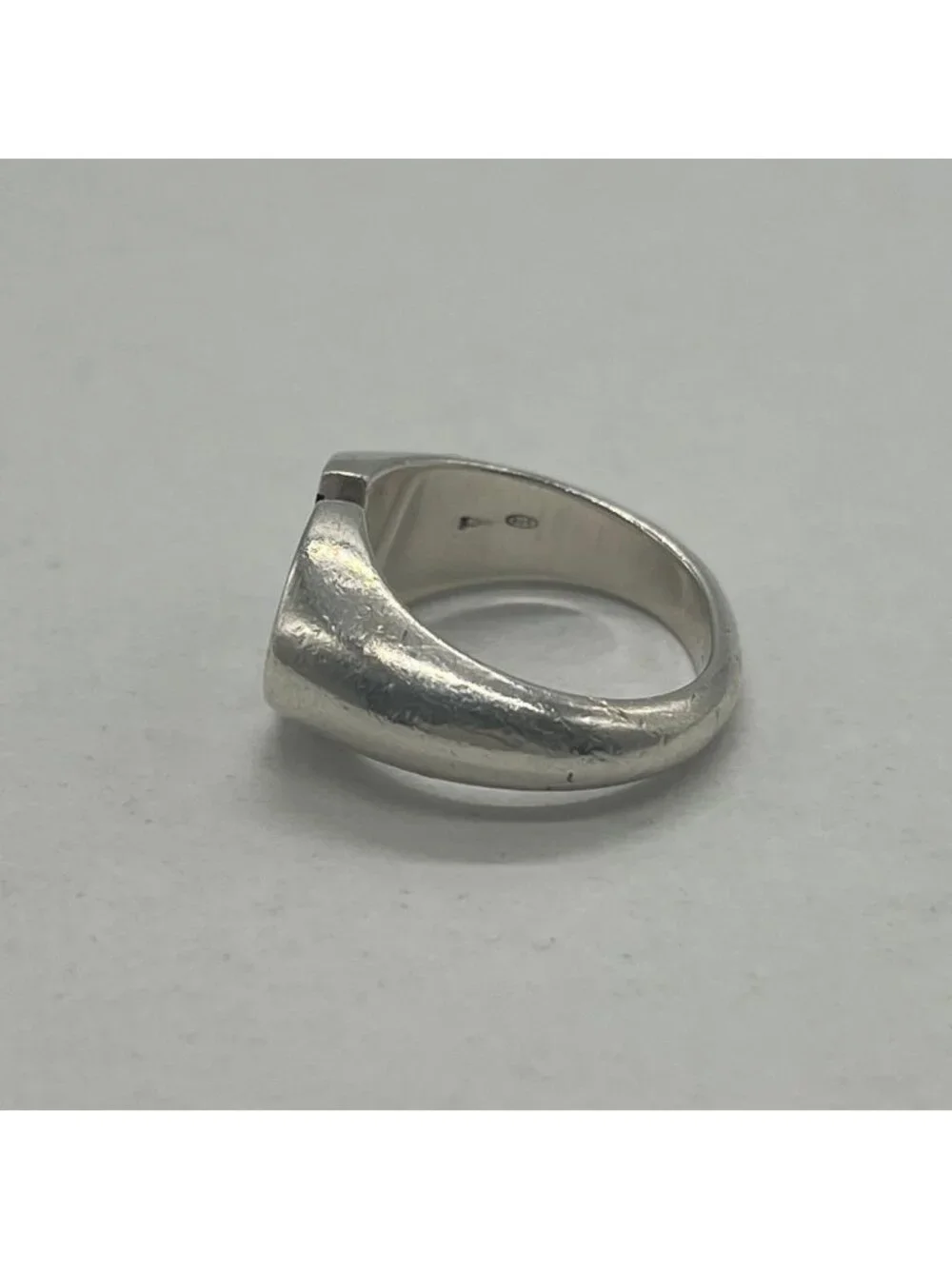 Gucci GG Motif Signet Ring